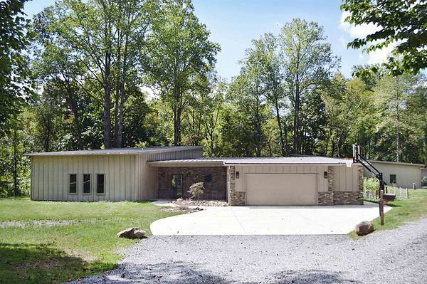 Truoba built house front facade in Tennessee