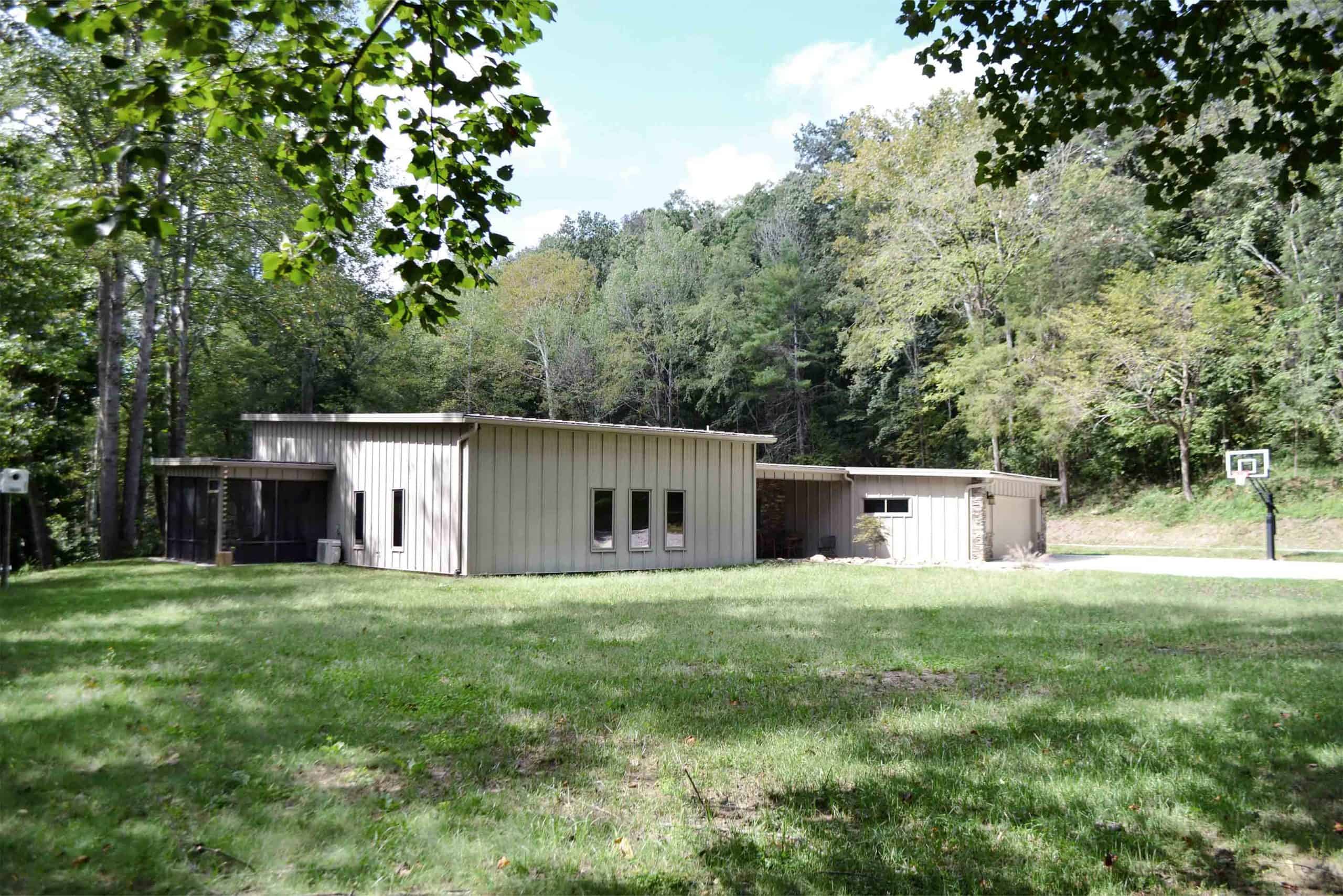 Truoba built house front in Tennessee