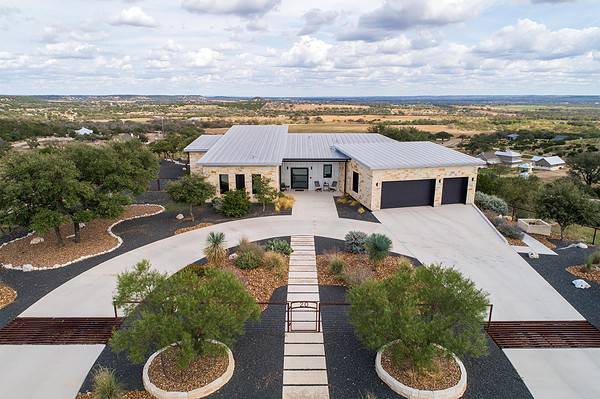 Truoba house front elevation in Texas
